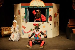 “Arlecchino e Colombina nel teatrino dei burattori” al Teatro Ambra alla Garbatella